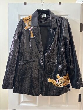 Queen of Sparkles Sequin Crawling Tiger Blazer